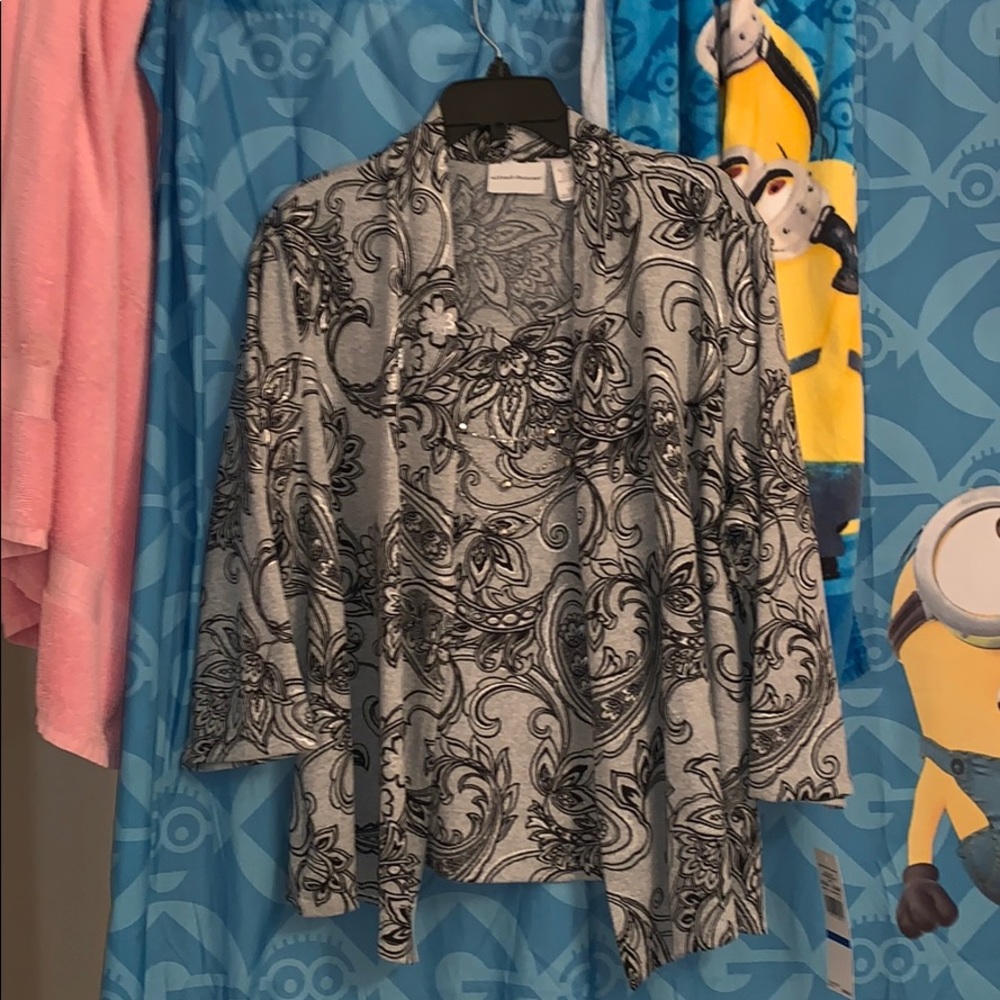 one piece tank with sweater attached,with necklace